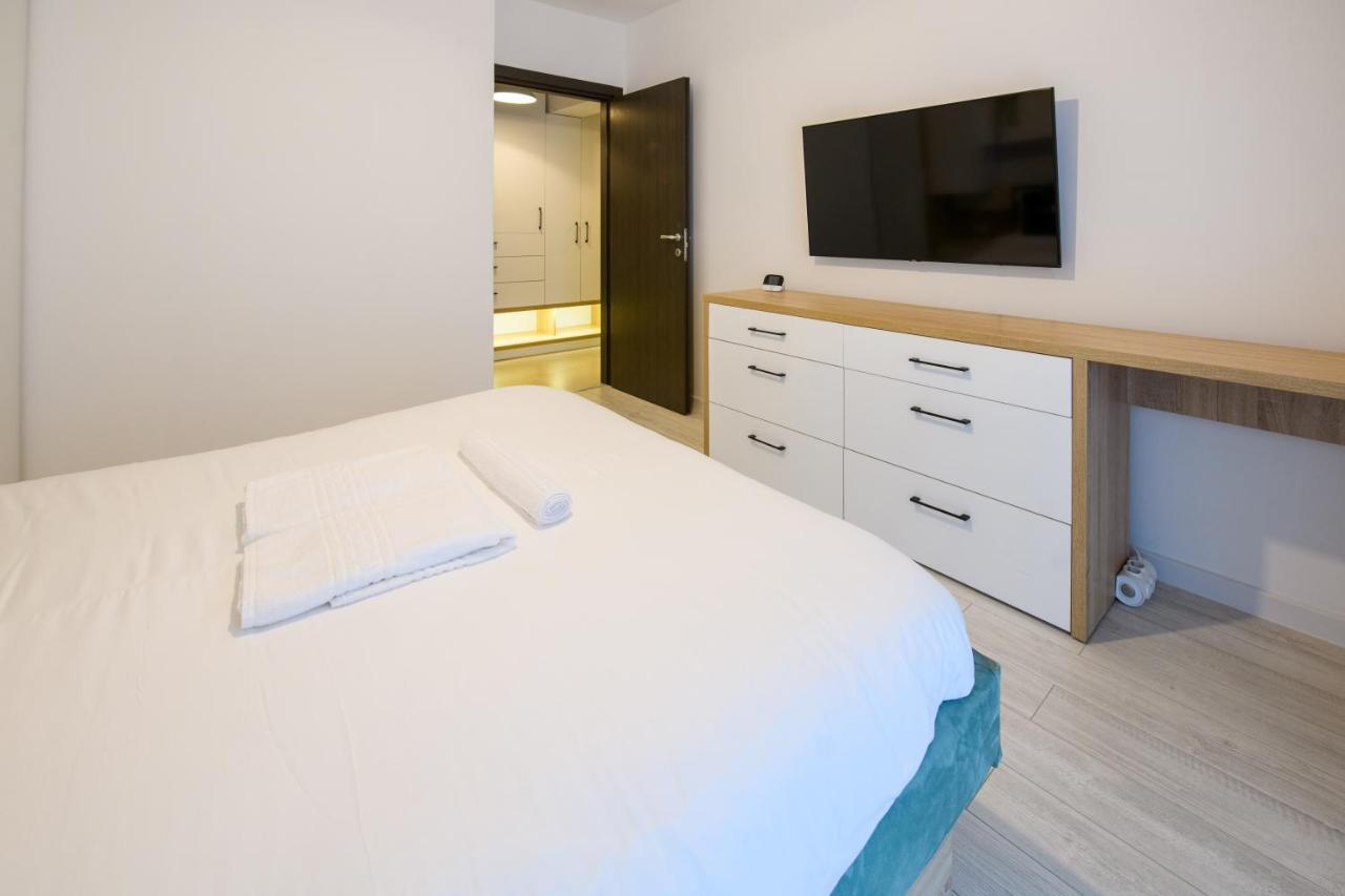 Smart Concept Living Plaza Apartman Bukarest Kültér fotó